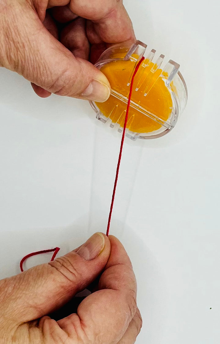 Thread wax